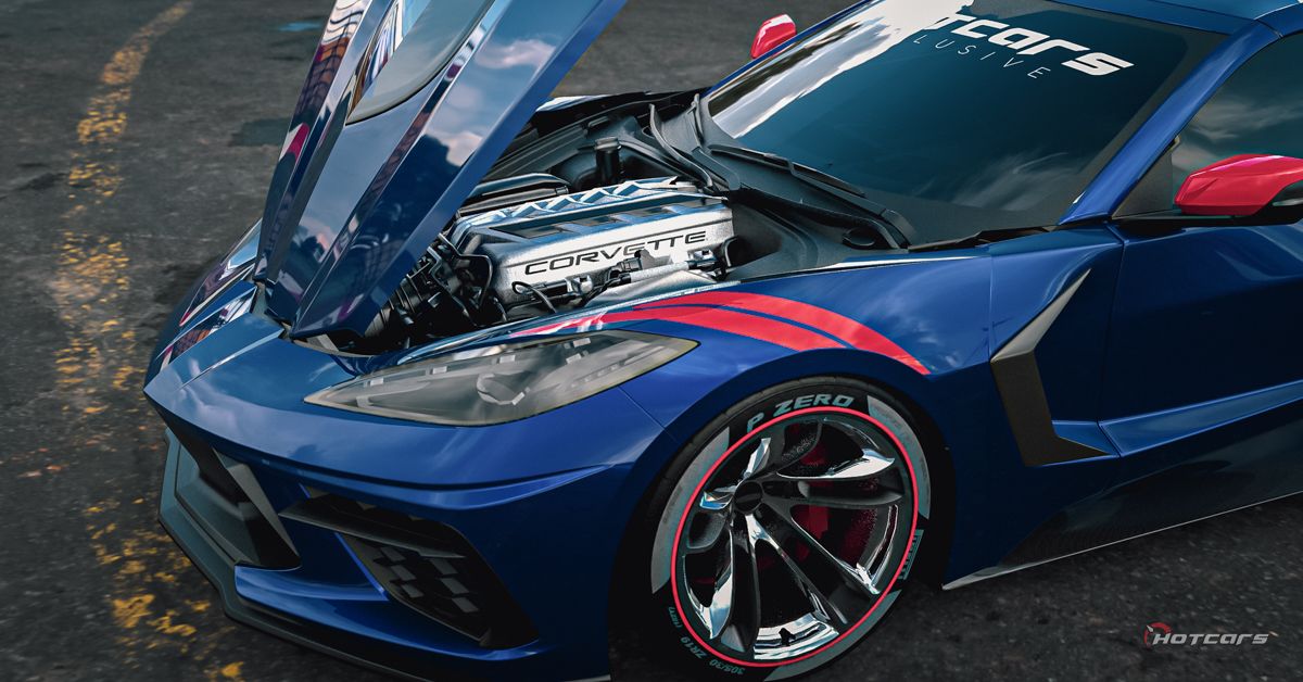 Chevrolet C8 Corvette в синем цвете, передний двигатель, крупным планом моторный отсек