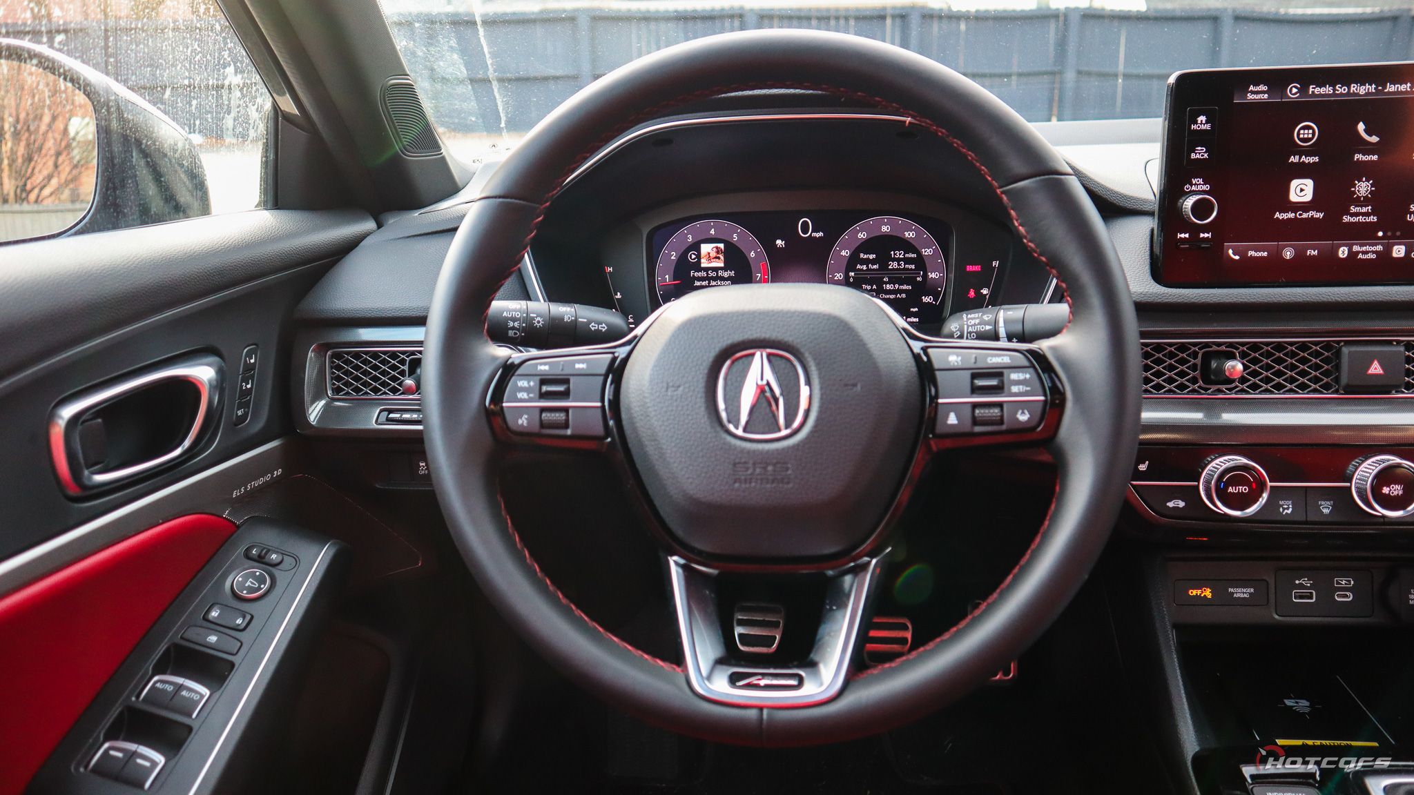 Вид на рулевое колесо Acura Integra 2023 года