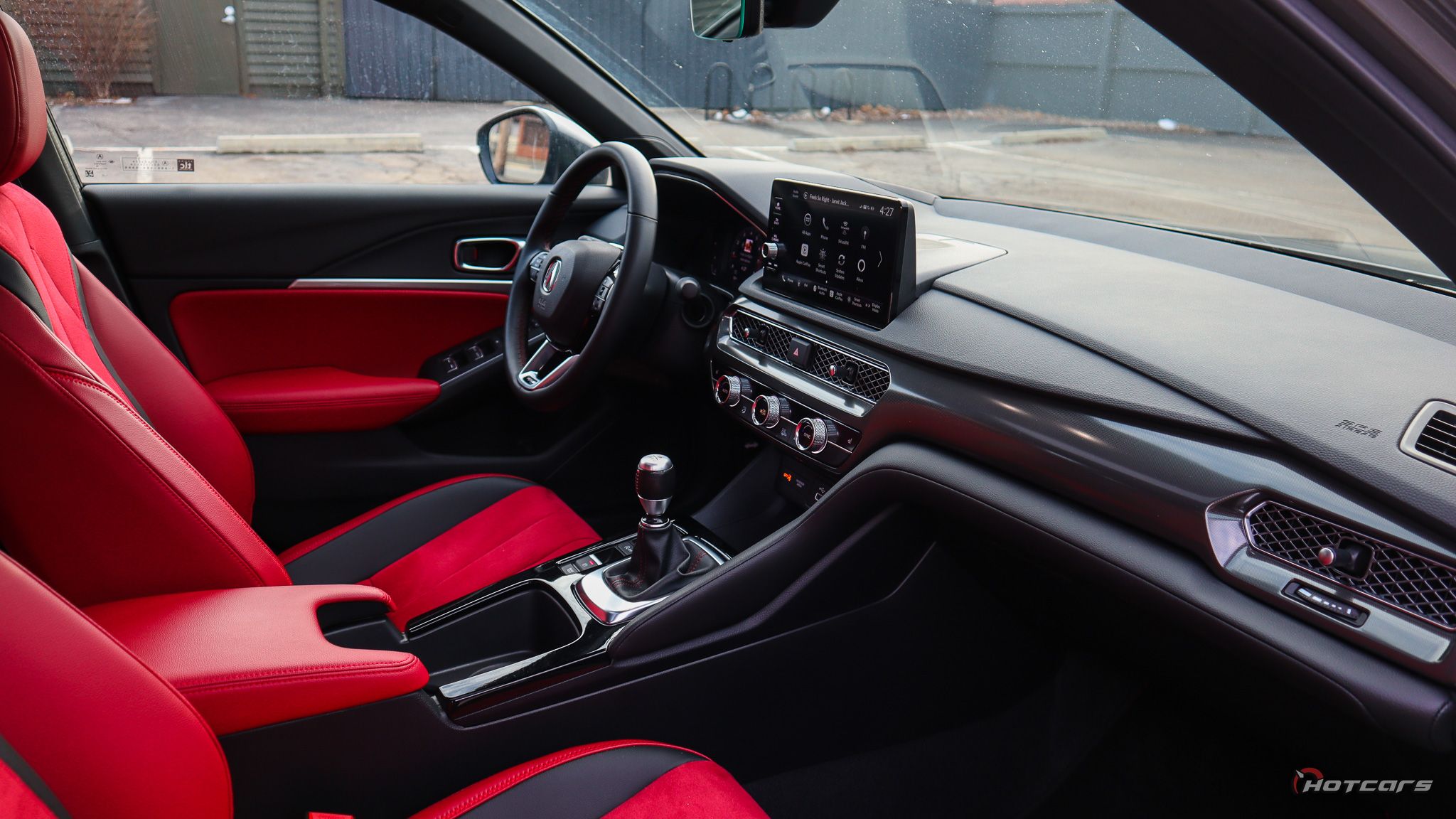 Вид на приборную панель Acura Integra 2023 года Пассажир