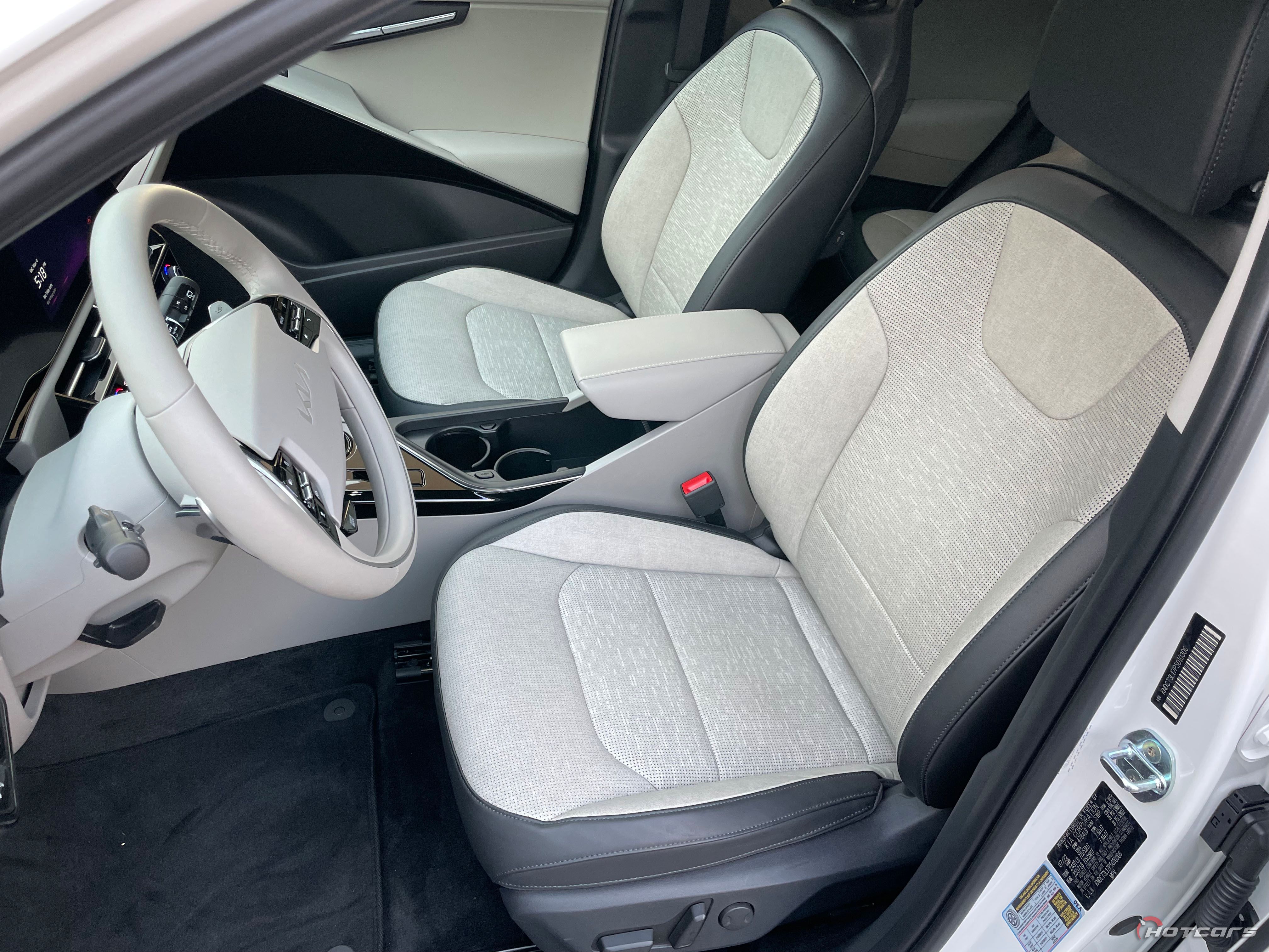 Салон Kia Niro EV Wave 2023