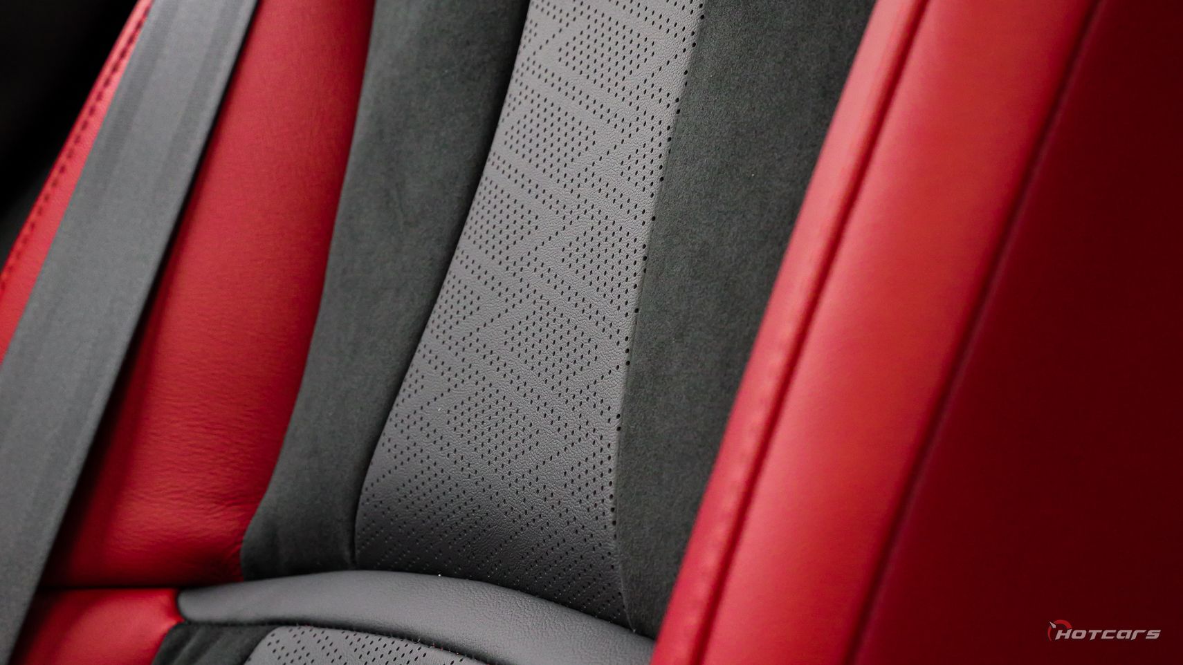 Подробная информация о сиденьях Lexus LS 500 F Sport AWD 2023 года