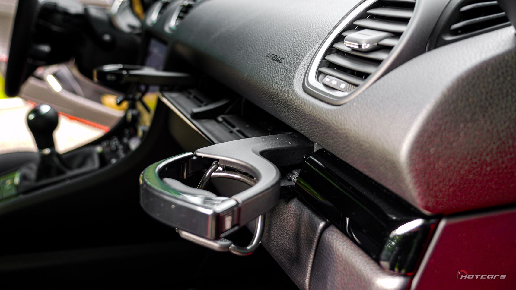 Подстаканники Porsche 718 Boxster T 2023 года выпуска