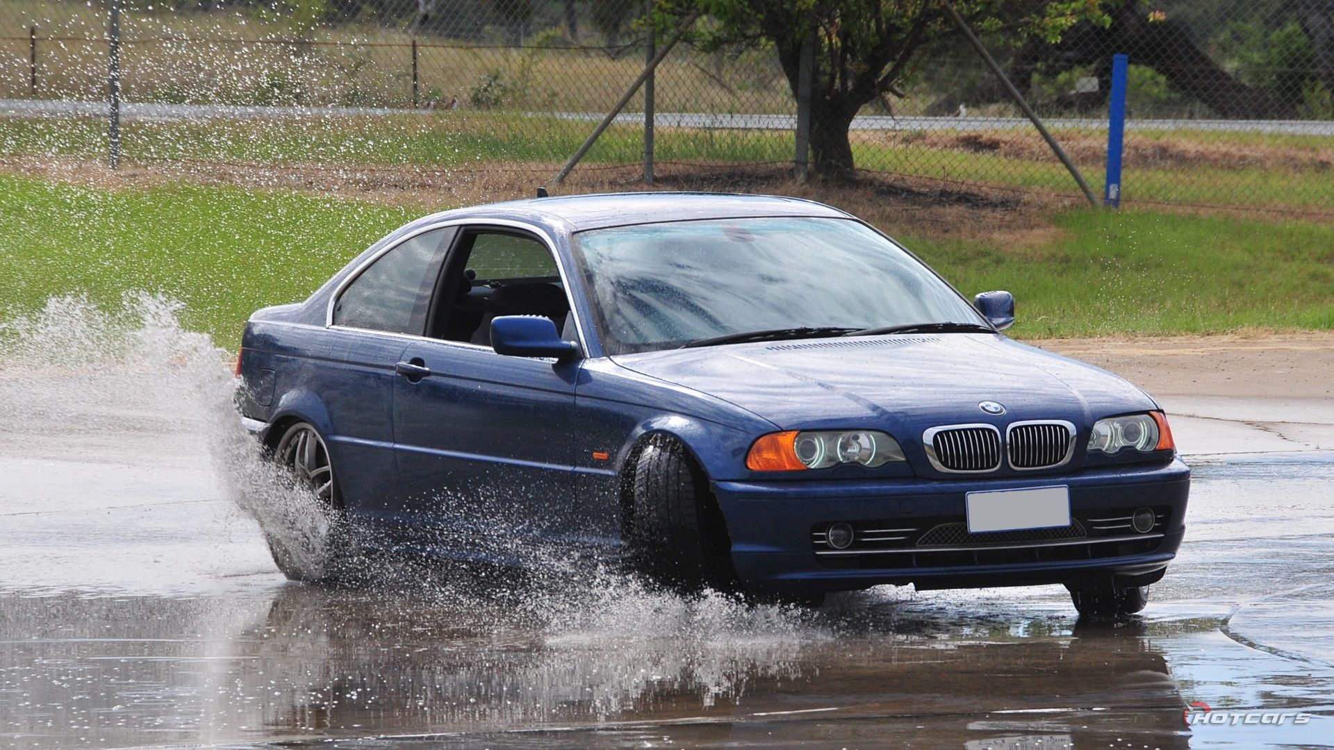 BMW série 3 em skidpan