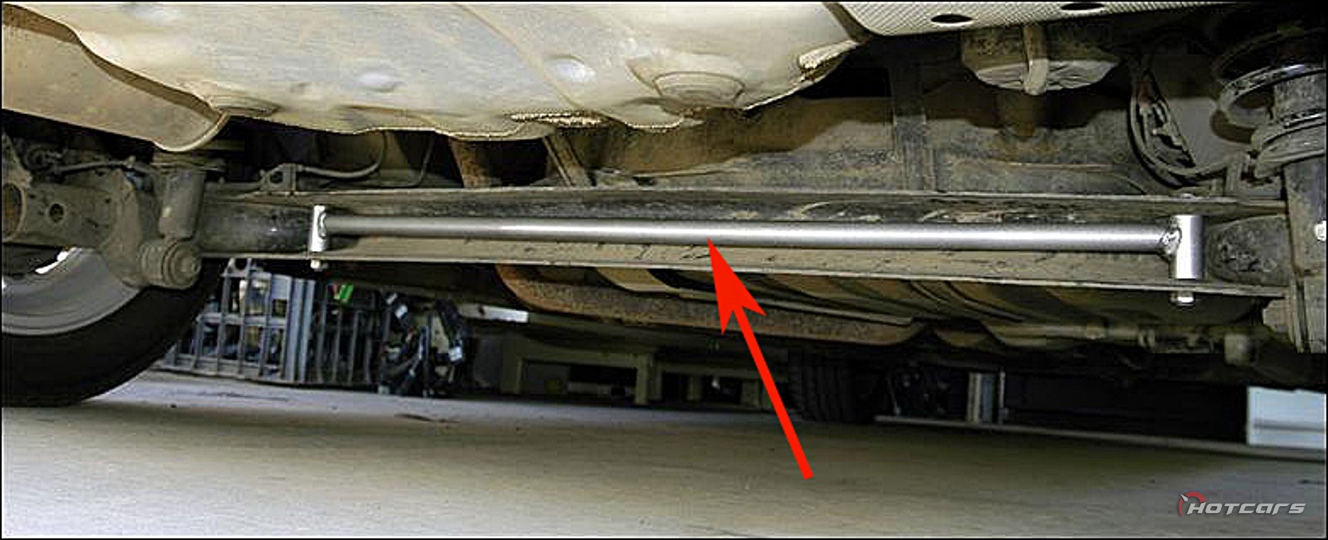 Barra estabilizadora traseira adicionada ao Gen 1 Prius