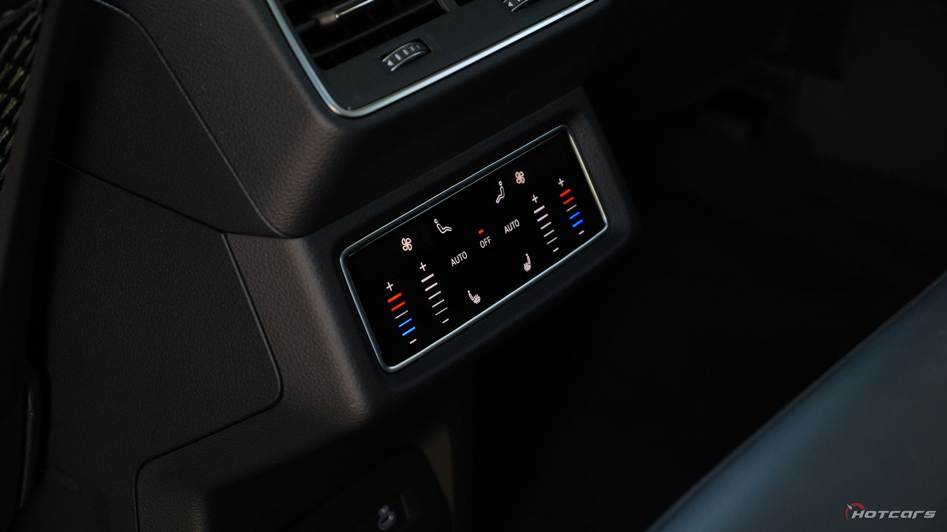 2024 Audi Q8 e-tron quattro с задним климат-контролем