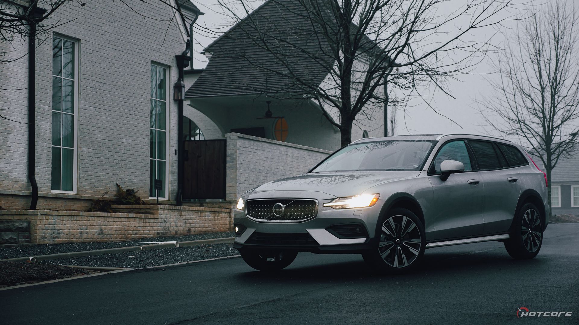 Dad Drives 2024 Volvo V60 Cross Country