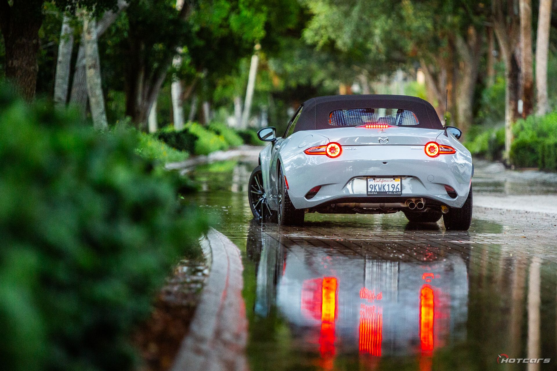 Parte traseira do Mazda MX-5 Miata 2024