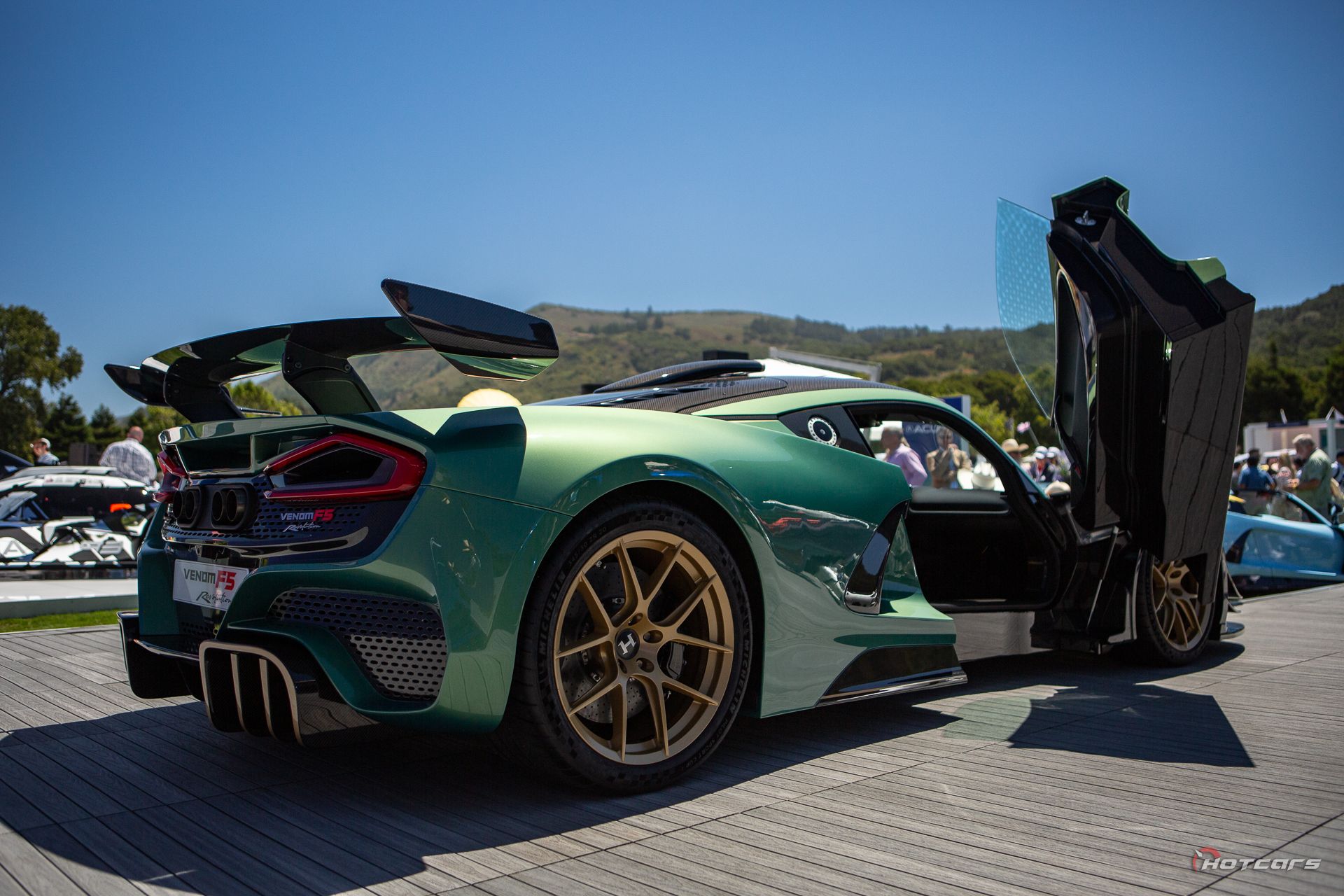 Hennessey Venom F5 Stealth Series vista traseira 3/4