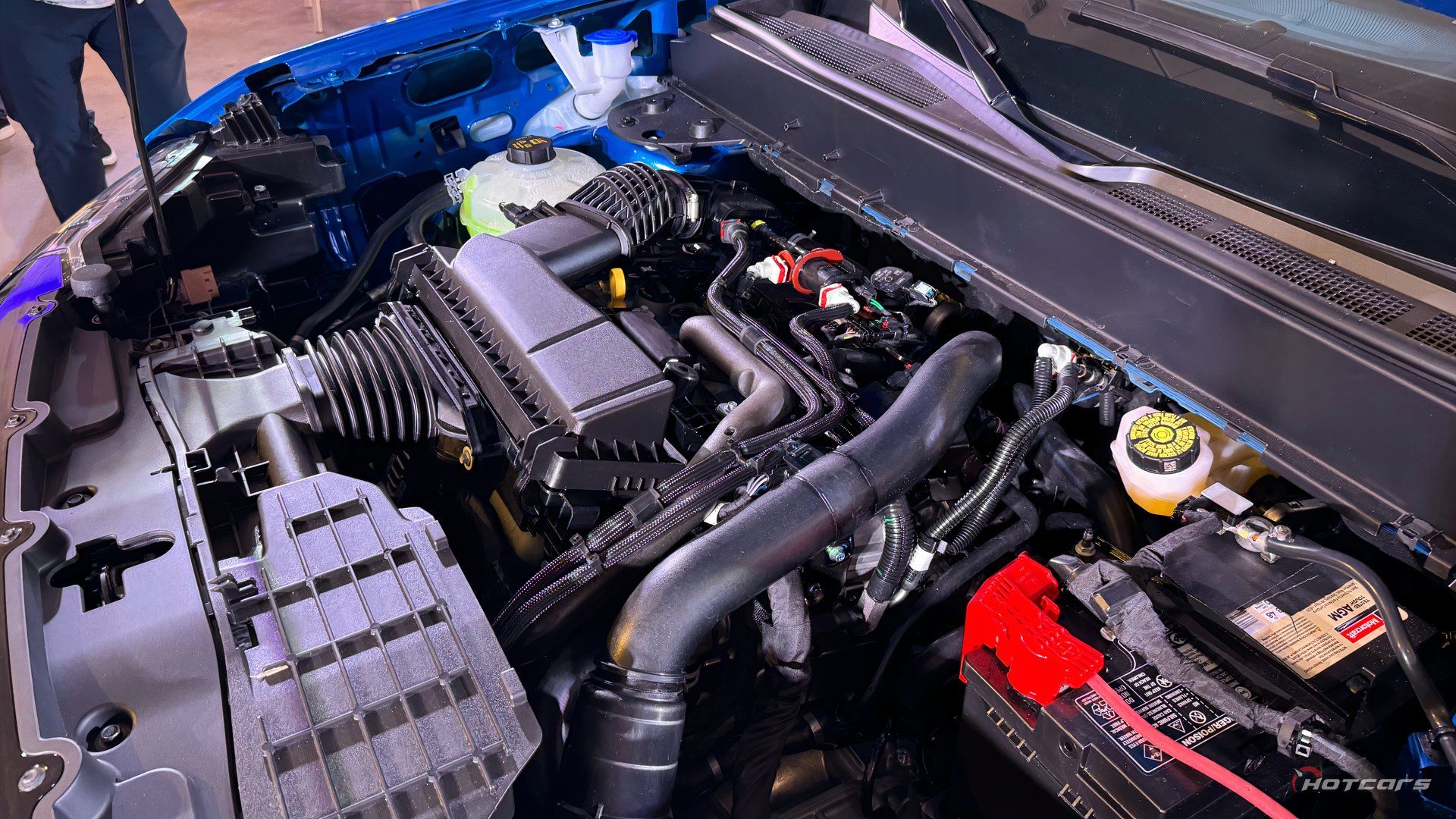Compartimento do motor Ford Maverick Lobo 2025