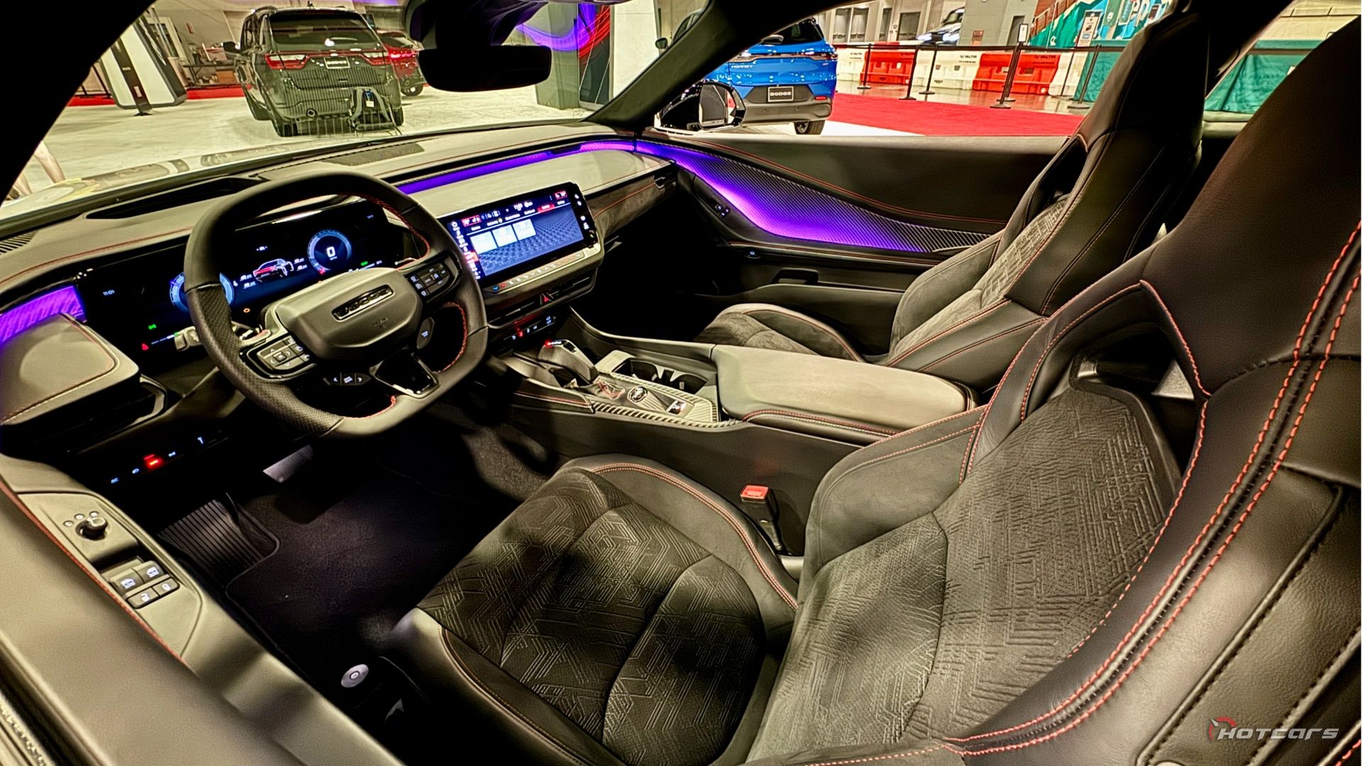 Pacote Scat Daytona Dodge Charger 2024 interior 